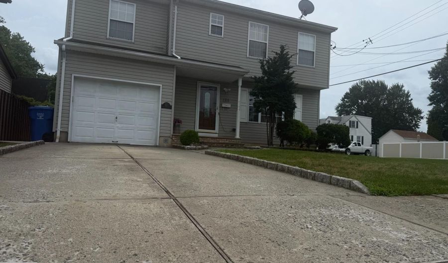 125 Homestead Ave, Avenel, NJ 07001 - 4 Beds, 3 Bath
