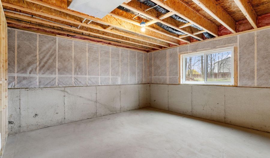 11792 Everett Ave, Allendale, MI 49401 - 4 Beds, 3 Bath