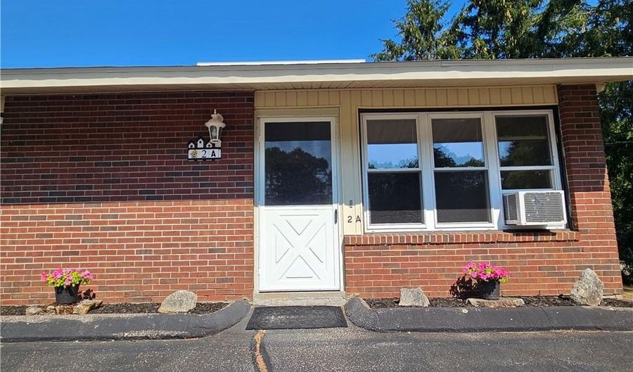 40 Kingsland Ct 2A, Charlestown, RI 02813 - 2 Beds, 1 Bath