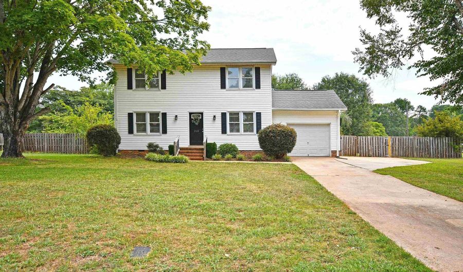 310 Kingston Way, Anderson, SC 29625 - 3 Beds, 3 Bath