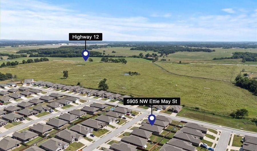 5905 NW Ettie May St, Bentonville, AR 72713 - 3 Beds, 2 Bath