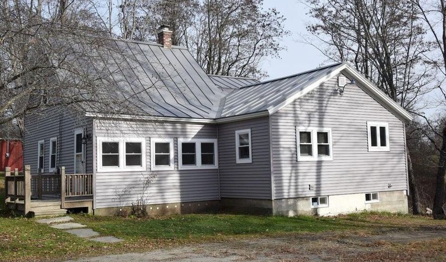 19 Easy St, Canaan, ME 04924 - 3 Beds, 1 Bath