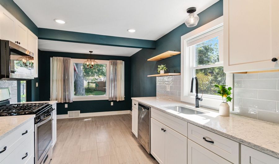 63 Birch Ct, Burlington, VT 05408 - 4 Beds, 2 Bath