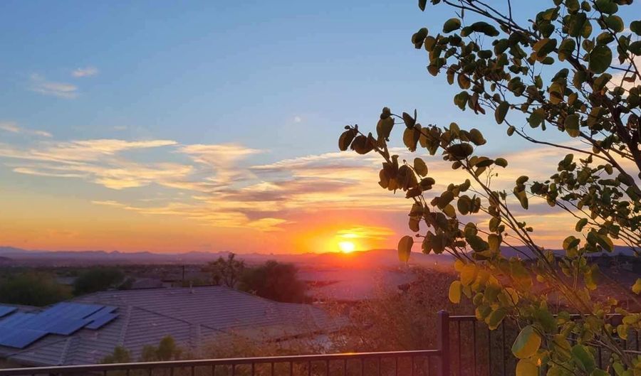 2549 W SHINNECOCK Way, Anthem, AZ 85086 - 3 Beds, 4 Bath