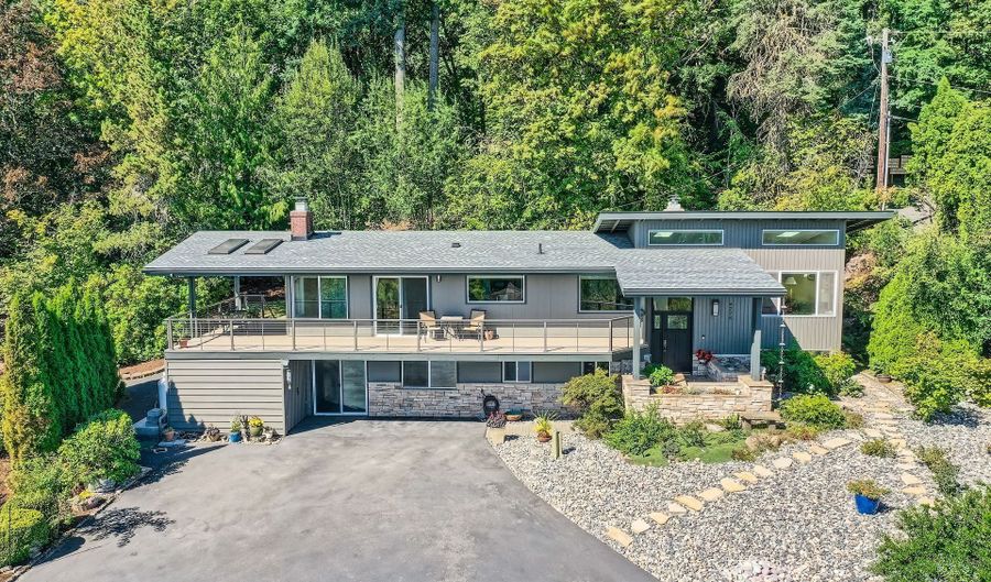 9775 SE 302ND Ln, Boring, OR 97009 - 6 Beds, 2 Bath