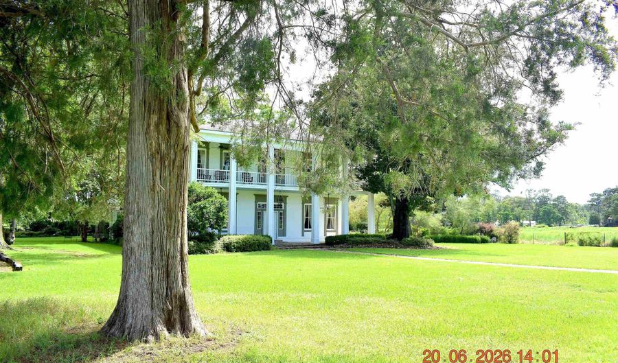 5868 MER ROUGE Rd, Bastrop, LA 71220 - 4 Beds, 2 Bath