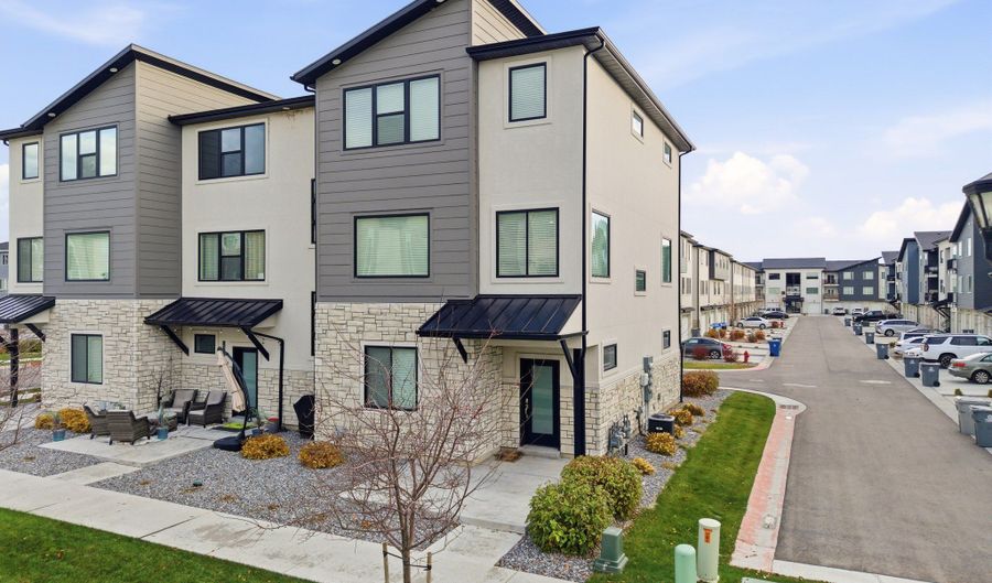 1076 W 360 S, American Fork, UT 84003 - 4 Beds, 3 Bath