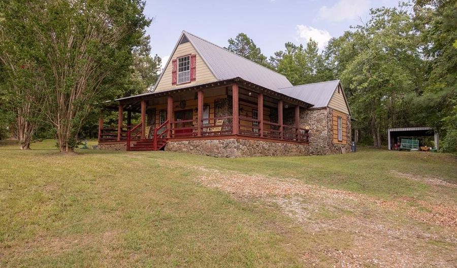 165 County Road 294, Abbeville, MS 38601 - 3 Beds, 4 Bath