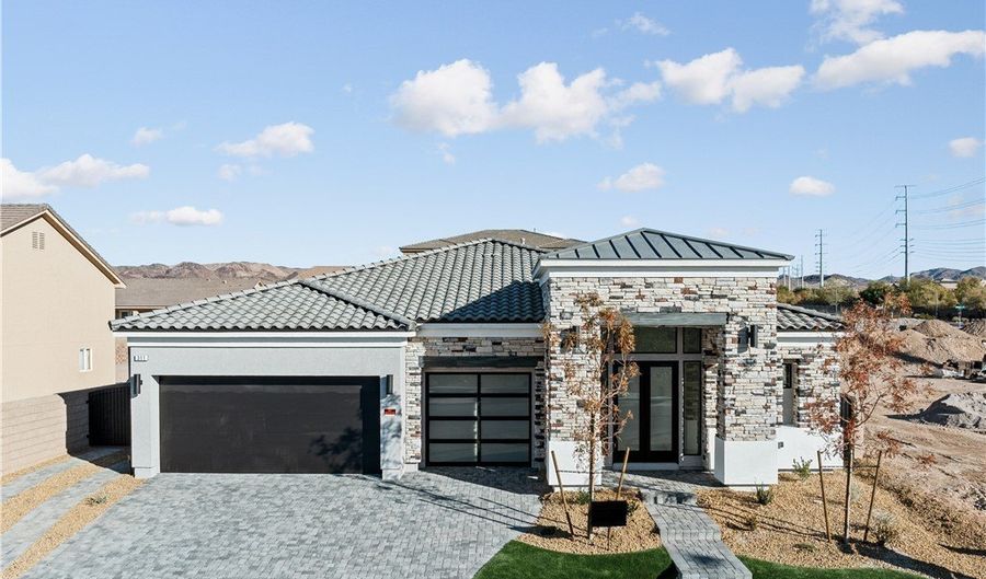 315 S Lisbon St, Henderson, NV 89015 - 4 Beds, 5 Bath