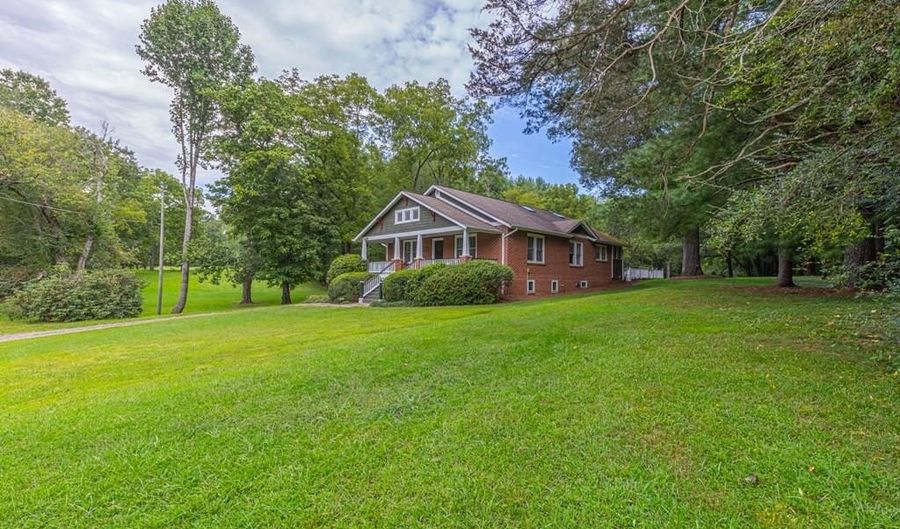 1290 Cane Creek Rd, Asheville, NC 28732 - 3 Beds, 2 Bath