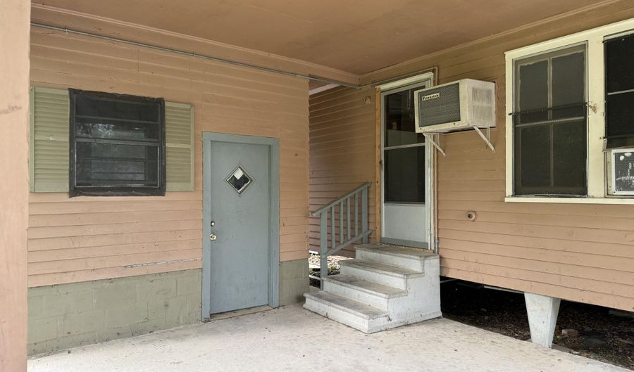 1313 Greene St, Abbeville, LA 70510 - 3 Beds, 1 Bath