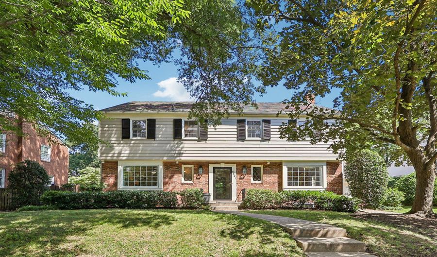 5601 KIRKWOOD Dr, Bethesda, MD 20816 - 5 Beds, 4 Bath