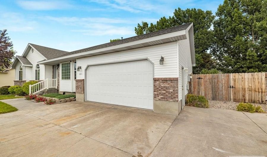 3951 S Summerwood Ln, Ammon, ID 83406 - 4 Beds, 3 Bath