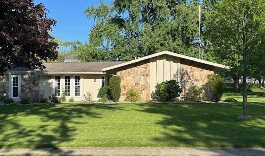 1105 Redding Ln, Angola, IN 46703 - 3 Beds, 3 Bath