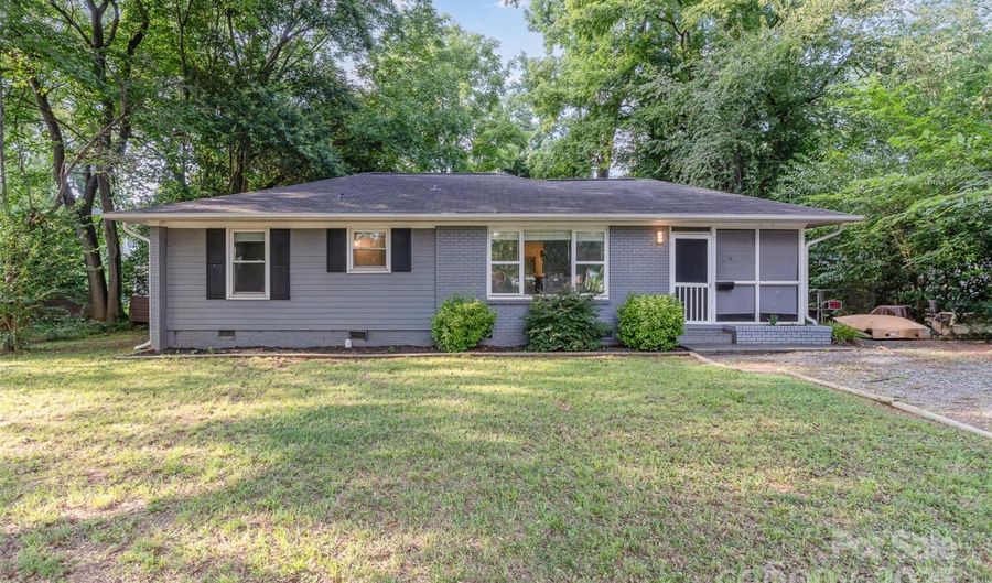 1521 Anderson St, Charlotte, NC 28205 - 3 Beds, 2 Bath