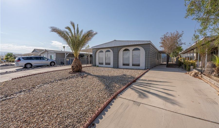 980 Palo Verde Dr, Bullhead City, AZ 86442 - 2 Beds, 2 Bath