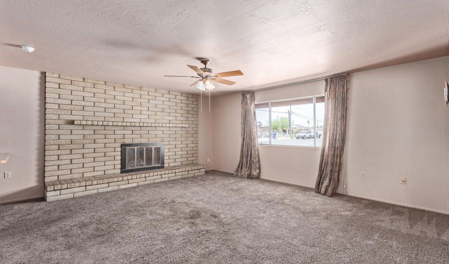 501 E HILL Dr, Avondale, AZ 85323 - 3 Beds, 2 Bath