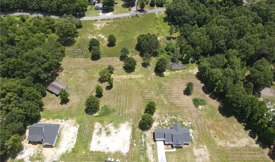 410 Edgewood Dr, Belton, SC 29627 - 3 Beds, 2 Bath
