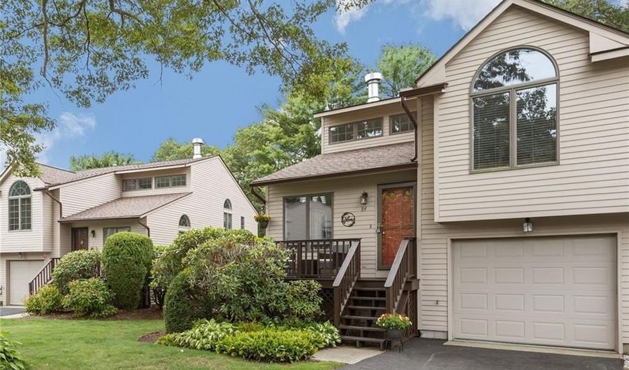 84 Cardinal Dr, North Kingstown, RI 02852 - 2 Beds, 3 Bath