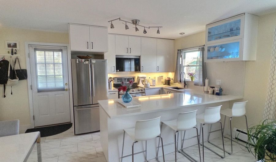 42 Millbrook Ln, Auburn, ME 04210 - 3 Beds, 2 Bath