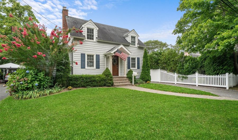 68 Prospect St, Amityville, NY 11701 - 3 Beds, 2 Bath