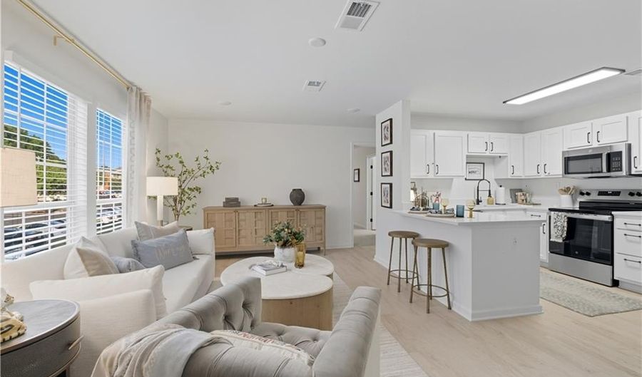 626 SHUG JORDAN Pkwy, Auburn, AL 36830 - 2 Beds, 2 Bath