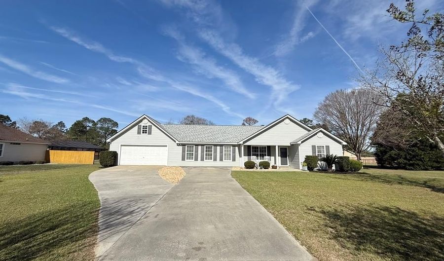 1405 Pebblewood Dr, Adel, GA 31620 - 4 Beds, 2 Bath