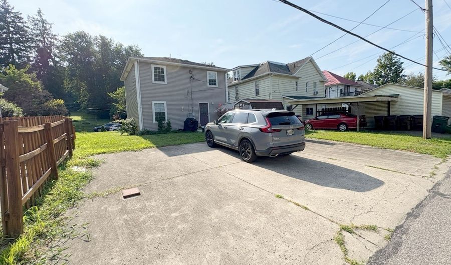 87 Central Ave, Athens, OH 45701 - 5 Beds, 2 Bath