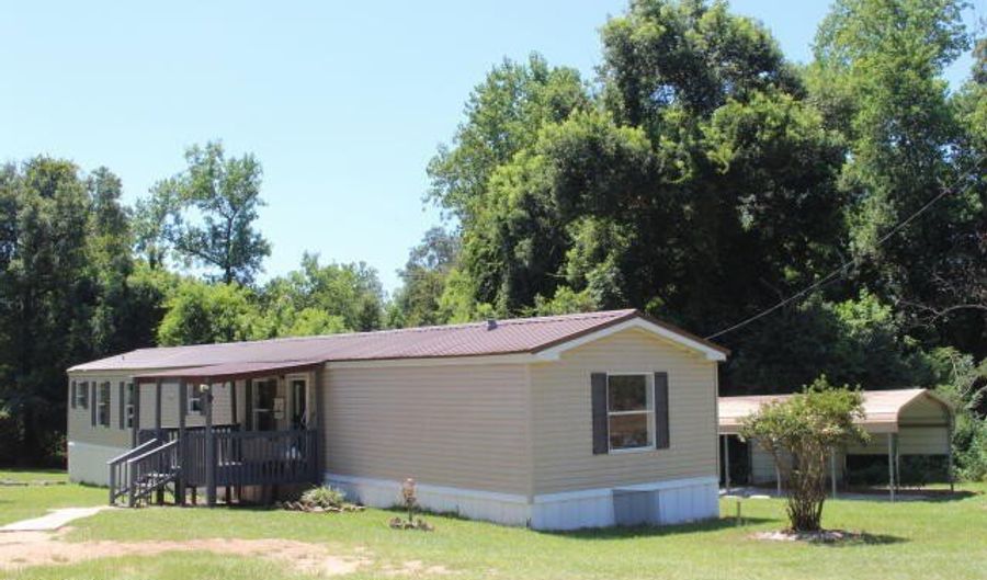 188 Compass Lake Dr, Alford, FL 32420 - 3 Beds, 2 Bath