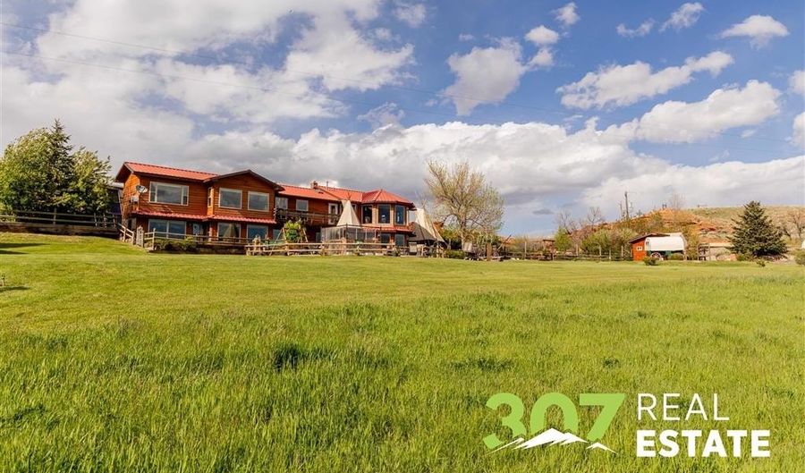 30 Nielsen Trl, Cody, WY 82414 - 3 Beds, 2 Bath