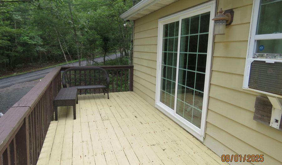 344 Birch Dr, Blakeslee, PA 18610 - 3 Beds, 2 Bath