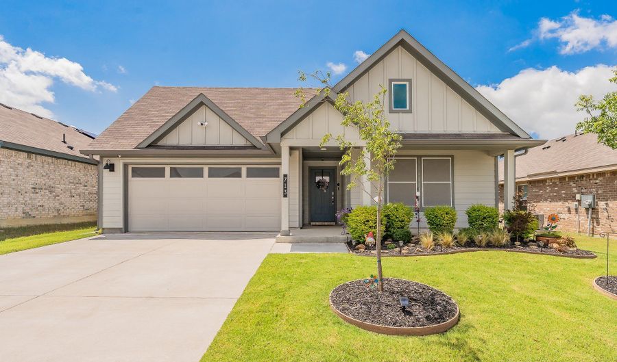713 Breckenridge Park Dr, Alvarado, TX 76009 - 4 Beds, 2 Bath