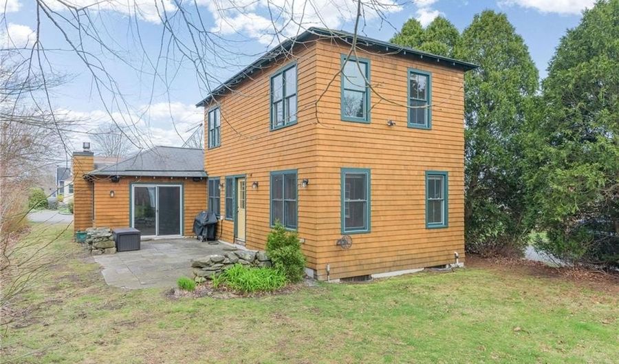 61 Howland Ave, Jamestown, RI 02835 - 3 Beds, 3 Bath
