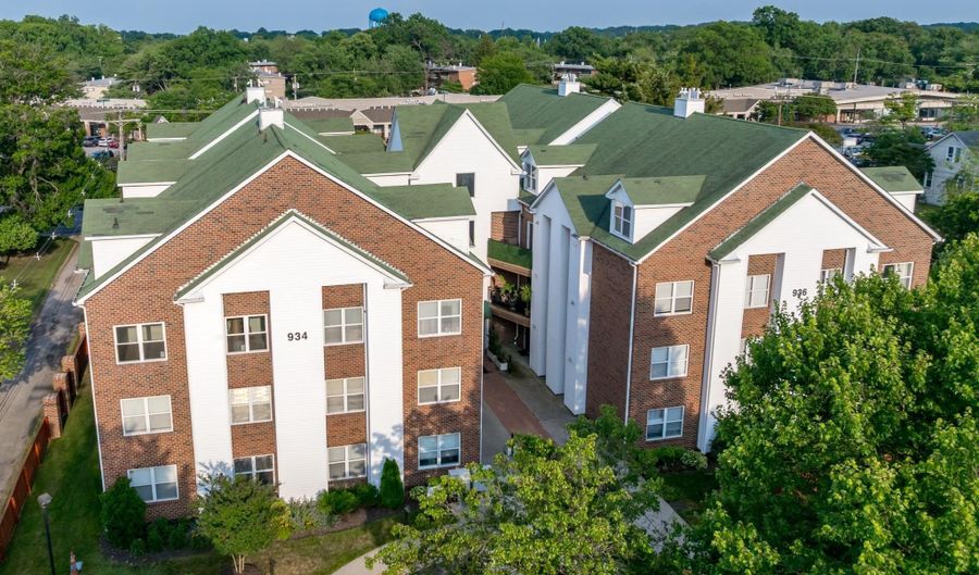 936 BAY RIDGE Ave 201, Annapolis, MD 21403 - 2 Beds, 2 Bath