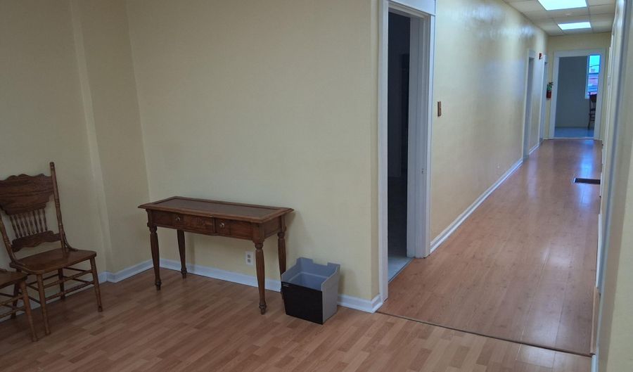 112 N Madison Ave, Aurora, MO 65605 - 0 Beds, 0 Bath