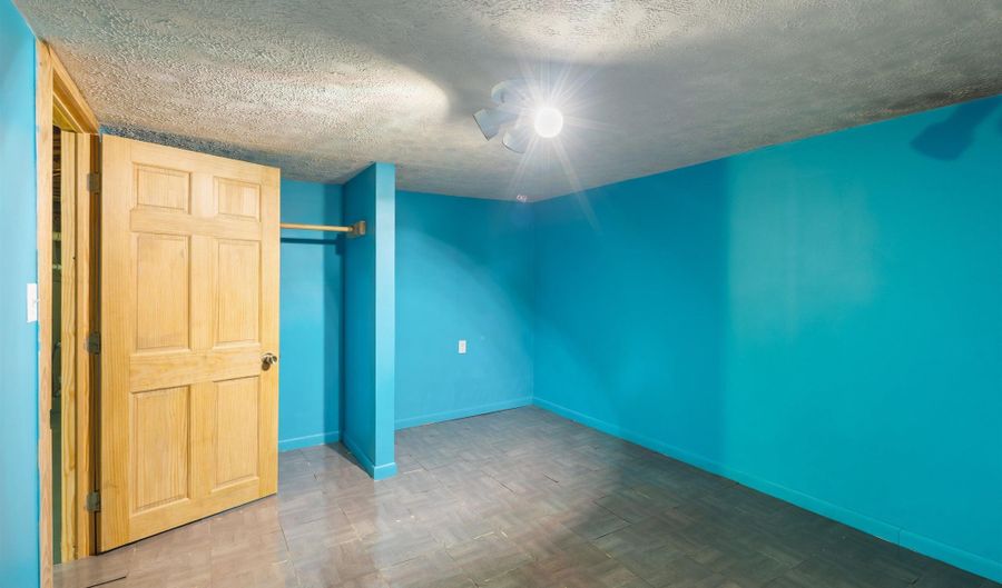 104 GEORGE St, Anna, IL 62906 - 2 Beds, 2 Bath