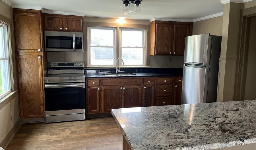 10370 S DUPONT Hwy, Felton, DE 19943 - 3 Beds, 1 Bath