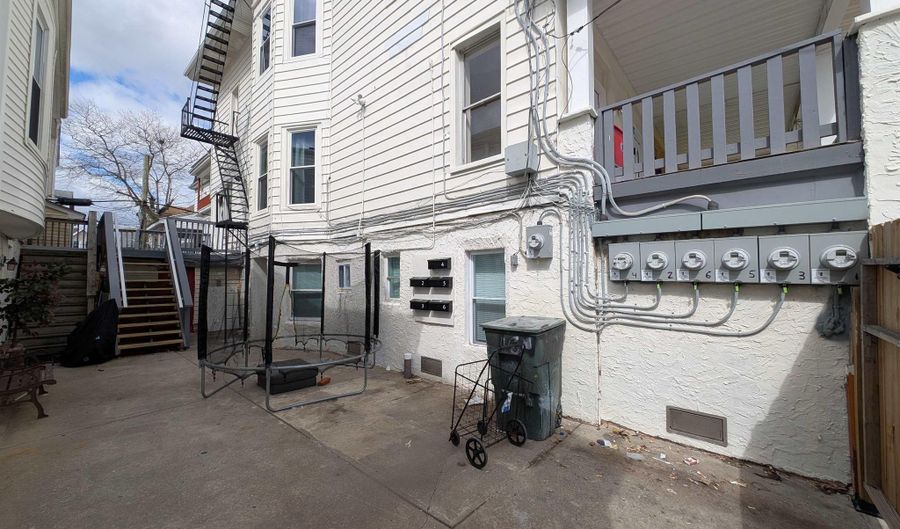 16 N Iowa Ave 1, Atlantic City, NJ 08401 - 3 Beds, 1 Bath