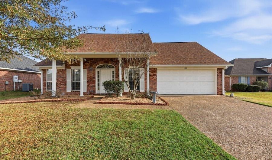 202 Cherry Bark Dr, Brandon, MS 39047 - 3 Beds, 2 Bath