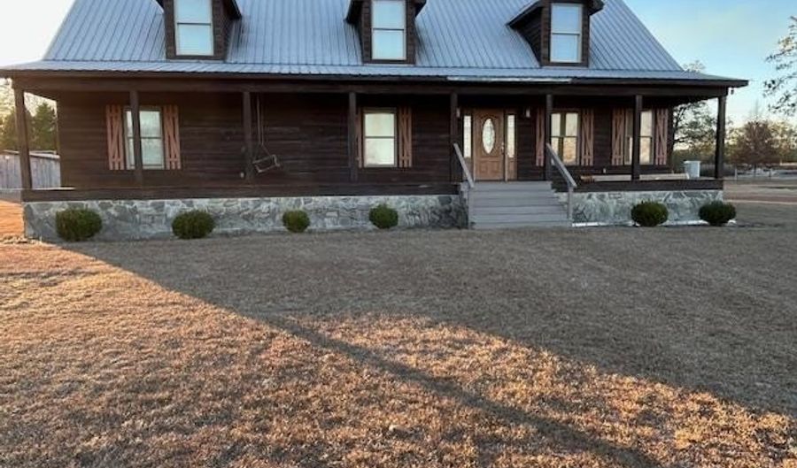 2807 Briarwood Rd, Abbeville, GA 31001 - 3 Beds, 2 Bath