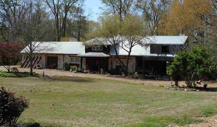 1144 BILL WALKER Rd, Bentonia, MS 39040 - 3 Beds, 4 Bath