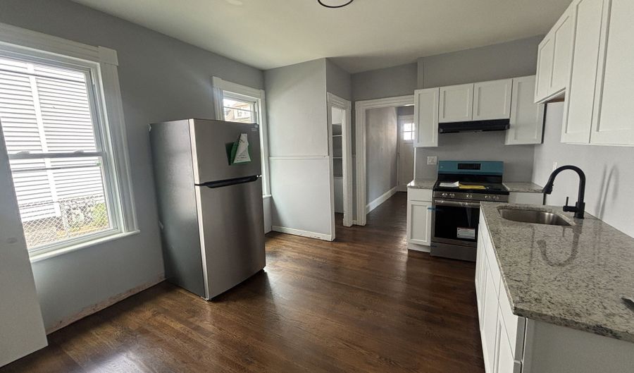 231 Goddard Ave 1St Floor, Bridgeport, CT 06610 - 2 Beds, 1 Bath