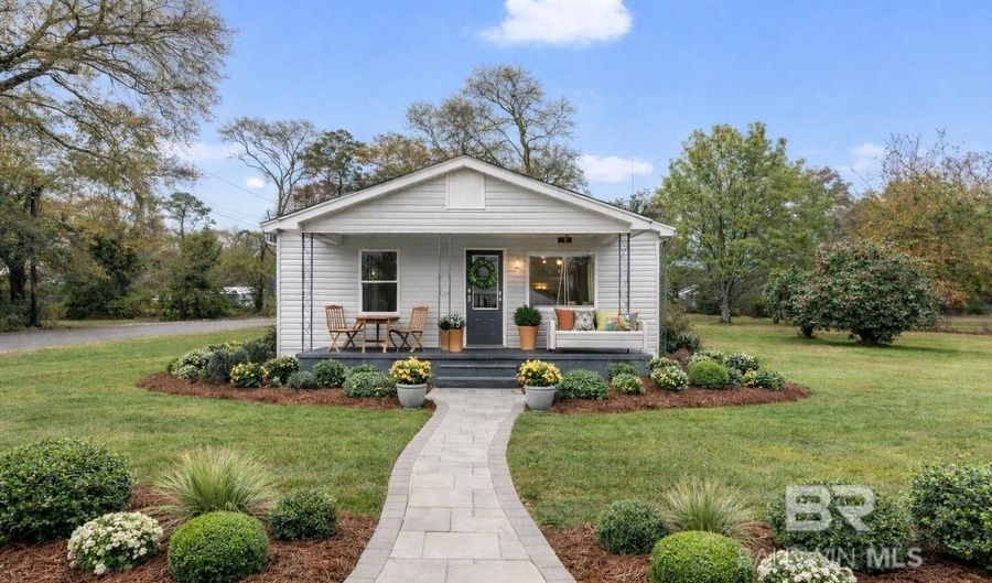 310 W Mango St, Bay Minette, AL 36507 - 3 Beds, 1 Bath