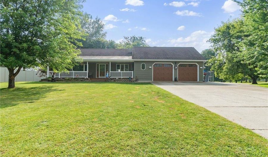 901 Geneva Dr, Alexandria, MN 56308 - 4 Beds, 3 Bath