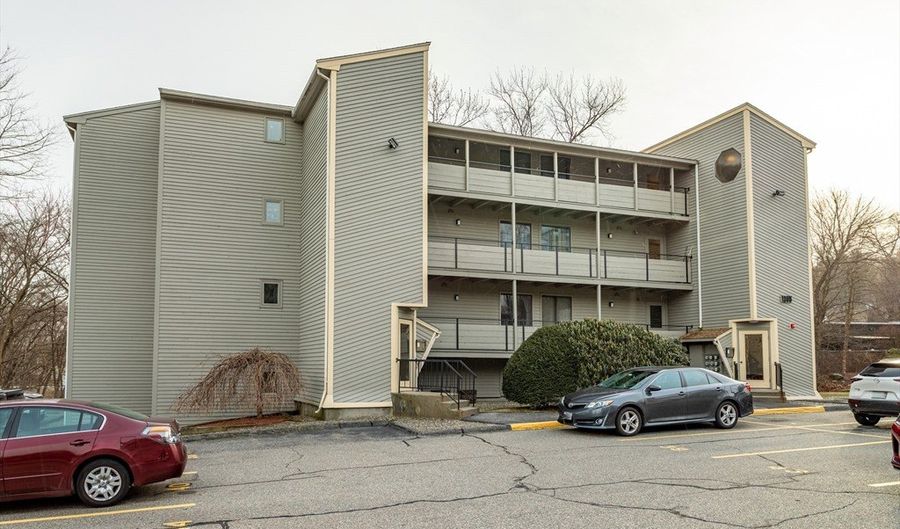 1195 Grafton Unit 39, Worcester, MA 01604 - 2 Beds, 1 Bath