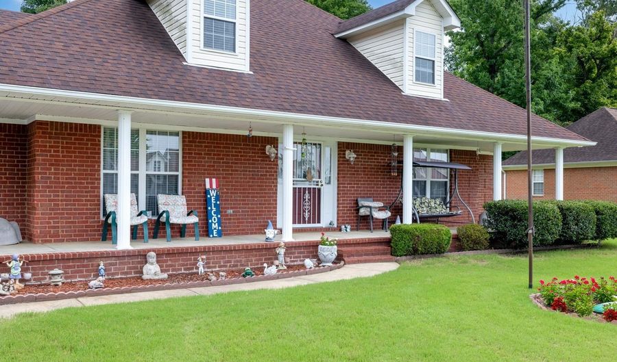 52 FARMER TRAIL St, Atoka, TN 38004 - 3 Beds, 2 Bath