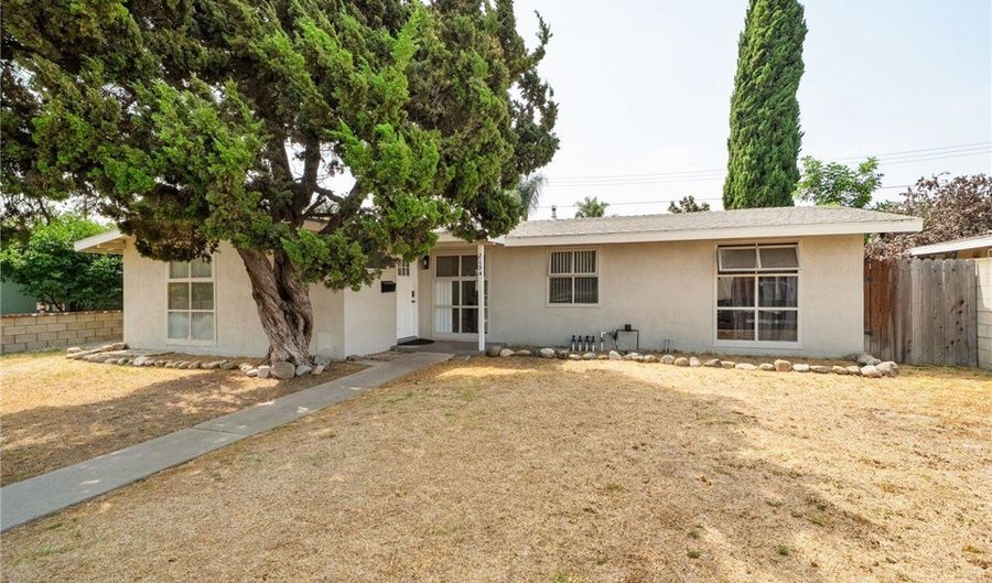 2134 W La Palma Ave, Anaheim, CA 92801 - 4 Beds, 2 Bath