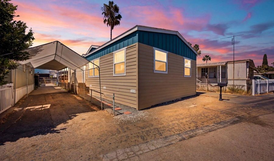 10707 Jamacha Blvd Spc 83, Spring Valley, CA 91978 - 3 Beds, 2 Bath