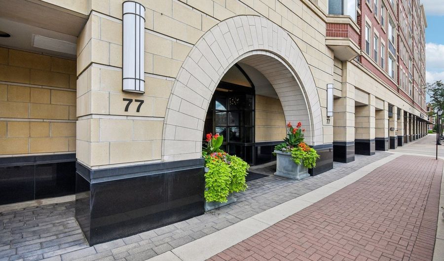 77 S Evergreen Ave 1204, Arlington Heights, IL 60005 - 2 Beds, 2 Bath
