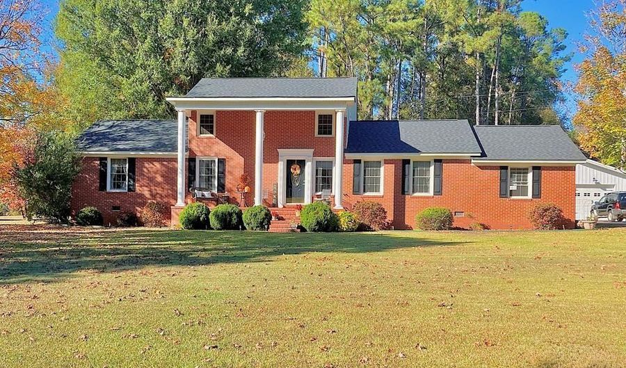 50 Pinehurst St, Abbeville, SC 20620 - 5 Beds, 3 Bath